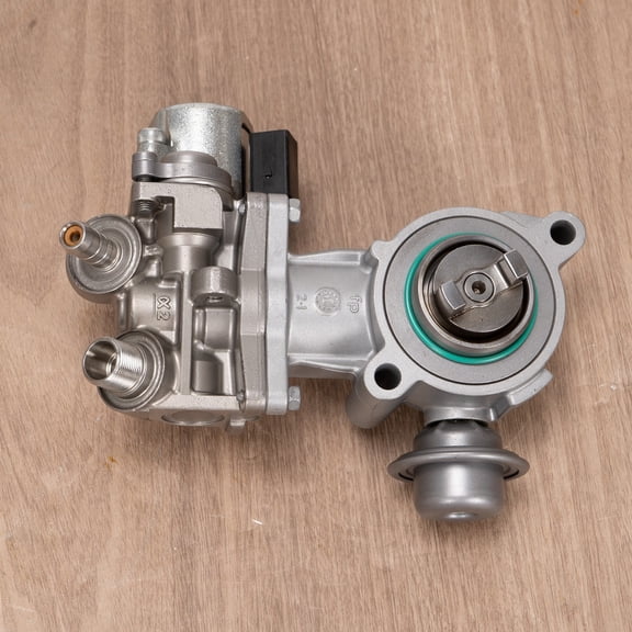 High Pressure Fuel Pump A2710703701 for Mercedes Benz C250 SLK250 2012-2015