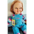 thumbnail image 2 of Muñeco Chucky Culto Cuerpo de Felpa de 67 cm con Huella y Agujetas Reales, 2 of 5