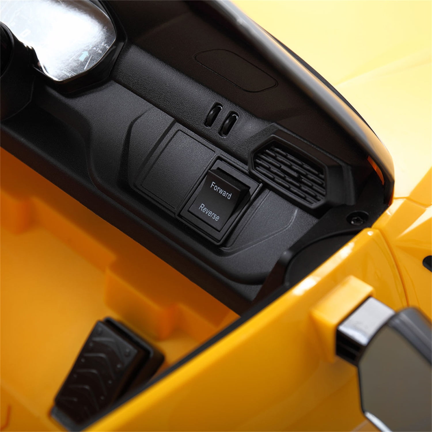 CIPACHO Licensed Lamborghini Urus Ride On Car 12V Kids Electric Vehicle Toy w/Parent Remote Control, Horn, Spring Suspension, Yellow CIPACHO Licensed Lamborghini Urus Ride On Car 12V Kids Electric Vehicle Toy w/Parent Remote Control, Horn, Spring Suspension, Yellow