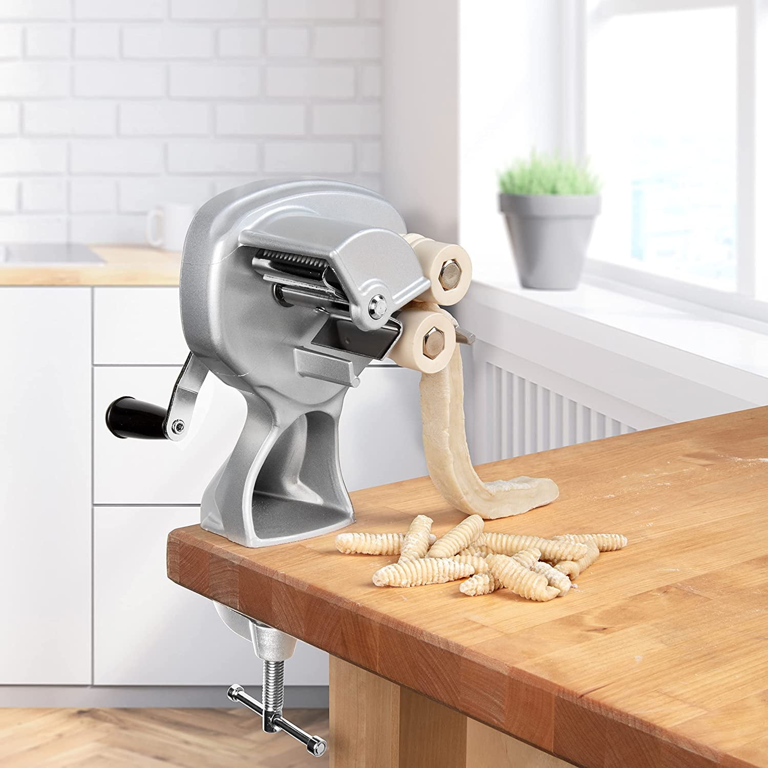 Little Mama Gnocchetti/cavatelli Pasta Machine, Gnocchi Maker Ridged Conch  Pasta Machine – Casazo