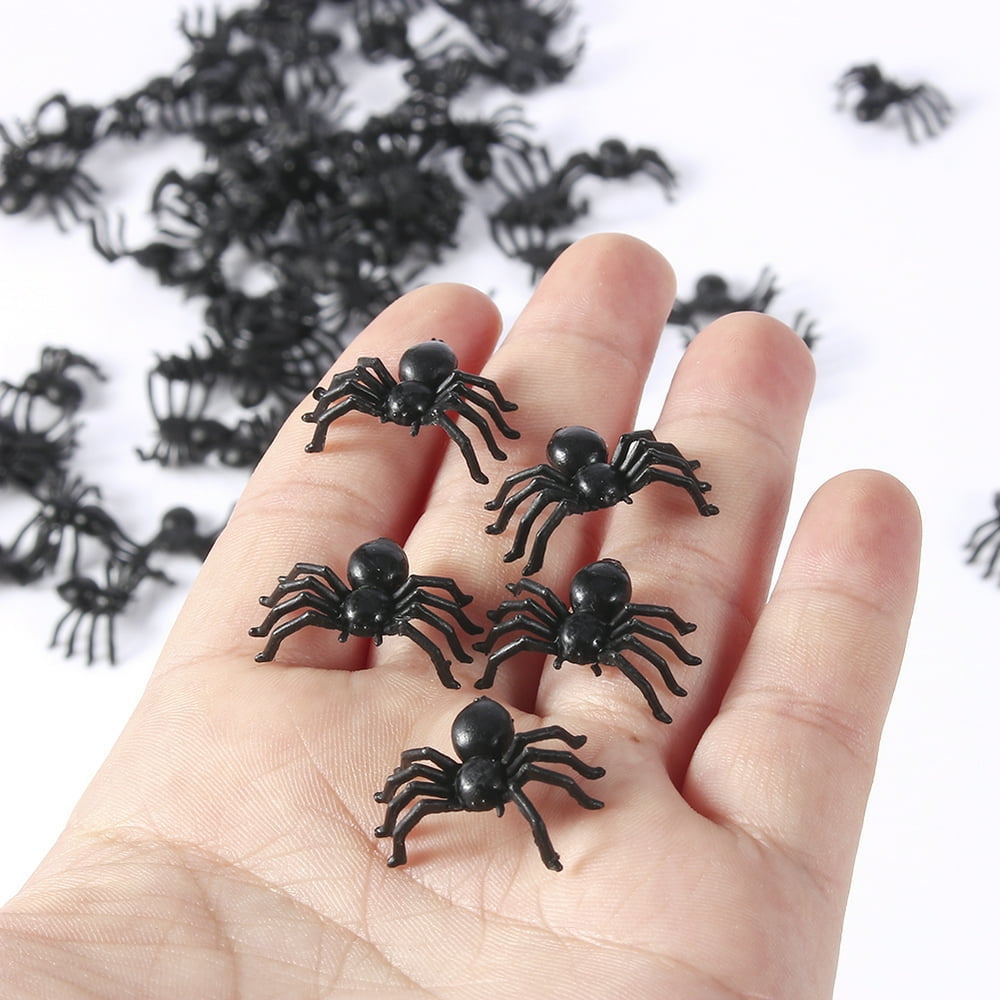 50Pcs 2cm Scary Plastic Spiders Small Fake Spider Joke Toys for Prank