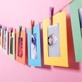 thumbnail image 3 of Paquete de 30 marcos de fotos de papel de 10 x 15 cm, marcos de fotos de papel con clips de madera y cuerda para colgar, juego de marcos de fotos de cartón de 4 x 6 para decoración de pared del hogar, 3 of 7
