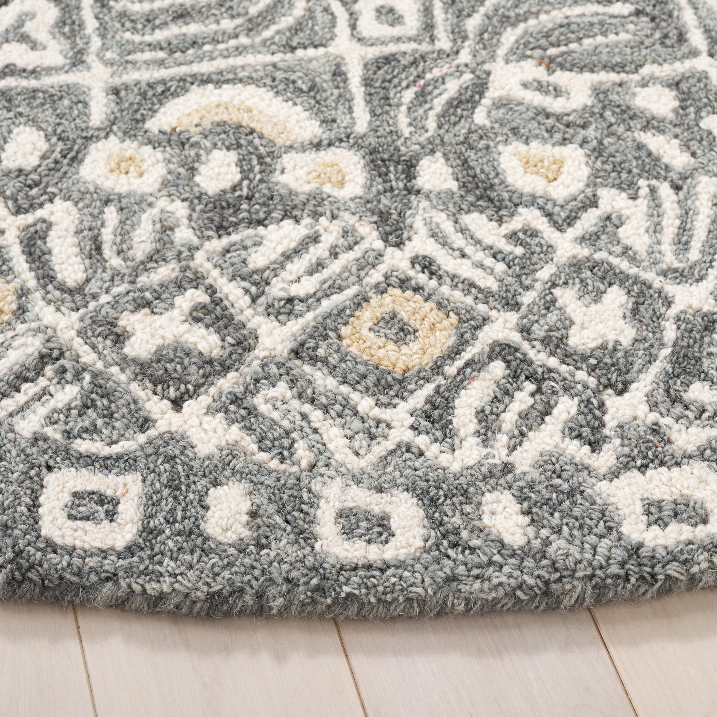 SAFAVIEH Micro-Loop Blazhe Floral Area Rug, Silver/Ivory, 5' x 5' Round