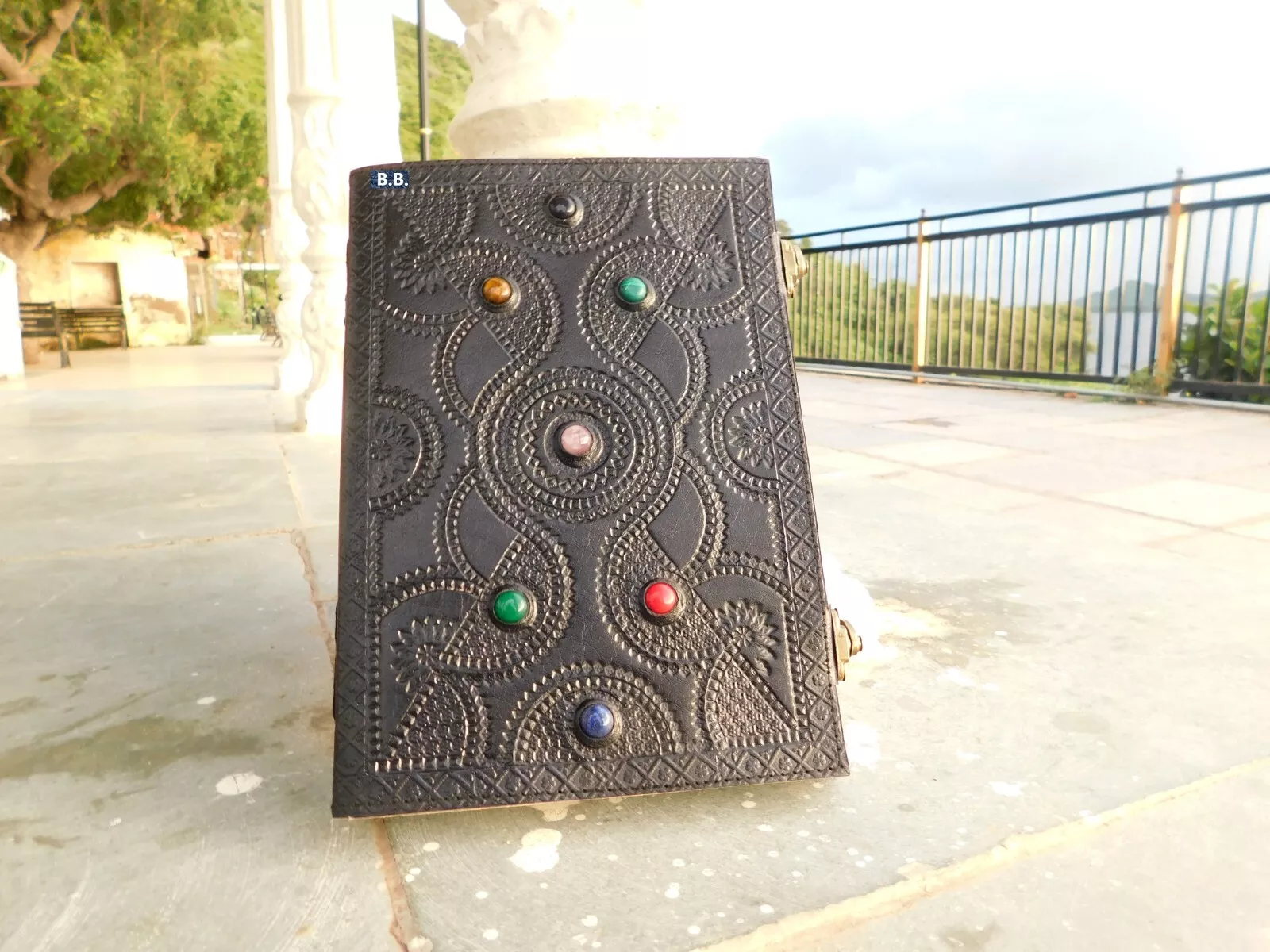 Handcrafted Embossed Design Vintage Leather Bound Journal Diary Yingyang Grimoire Style Seven Stone Notebook For Men & Women
