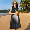 thumbnail image 4 of Fotbe Astronaut Sitting On Mercury Planet Vestido Largo de Moda para Mujer, Vestido Tipo Camiseta con Manga Corta y Estilo Casual a Rayas y Bloques de Color, 4 of 6