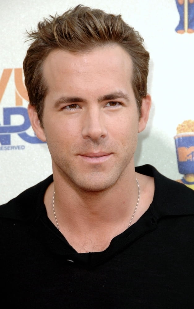 Ryan Reynolds At Arrivals For 2009 Mtv Movie Awards - Arrivals Photo ...