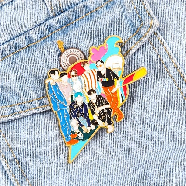 Coreano Pop Metal Insignia Broches Accesorios Figura Fans Colección Decoración Amigos Alfileres Sombrero Joyería