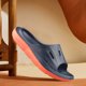 thumbnail image 3 of Cloud Slides Pillow Pantuflas Zapatos de Ducha Antideslizantes para Hombre (44/45 ) Gris Naranja, 3 of 6