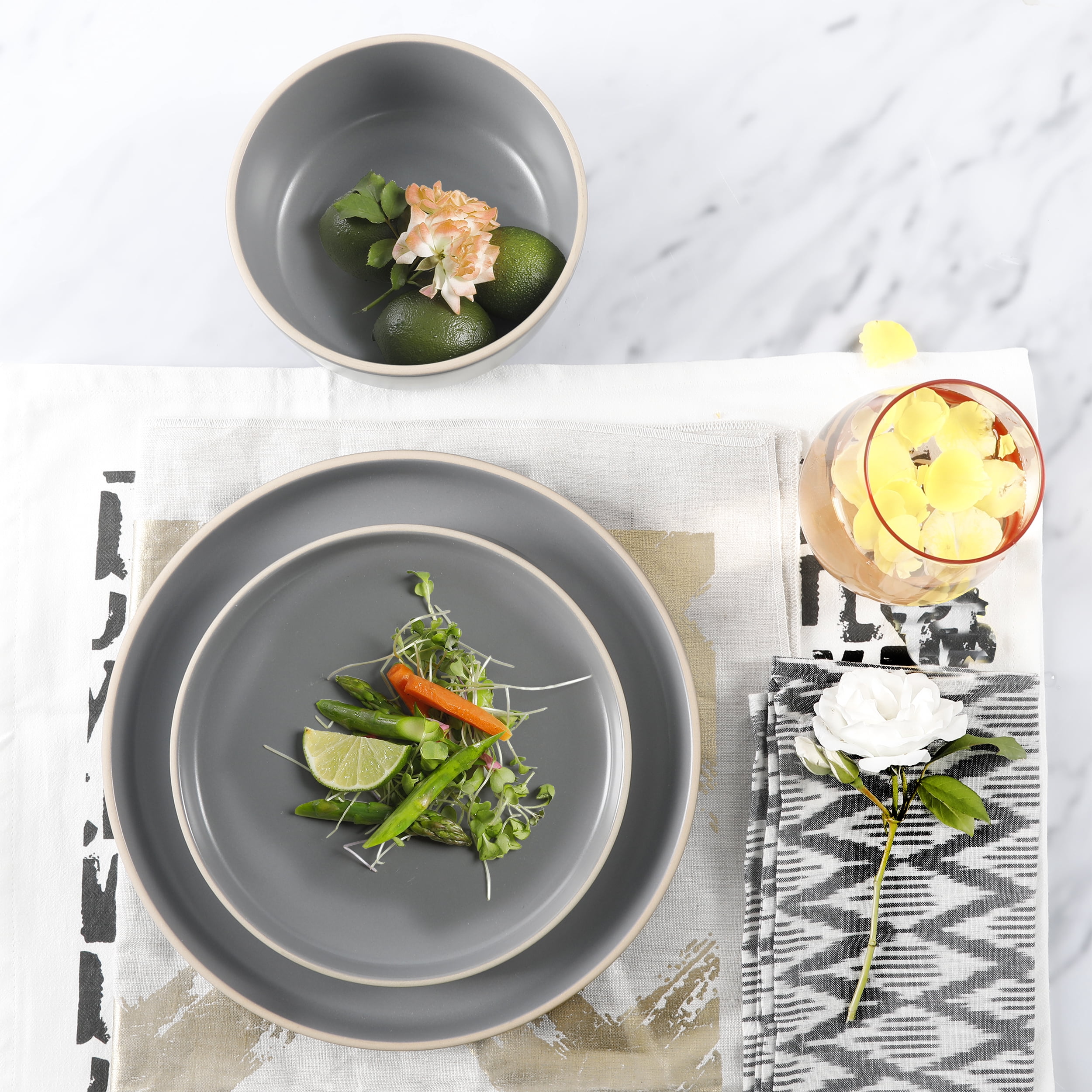 Gibson Home Zuma 18 Piece Dinnerware Set - Gray