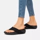 thumbnail image 5 of Sandalias Flip Flop FitFlop Surfa con puntera para mujer, color negro, talla 6, 5 of 6