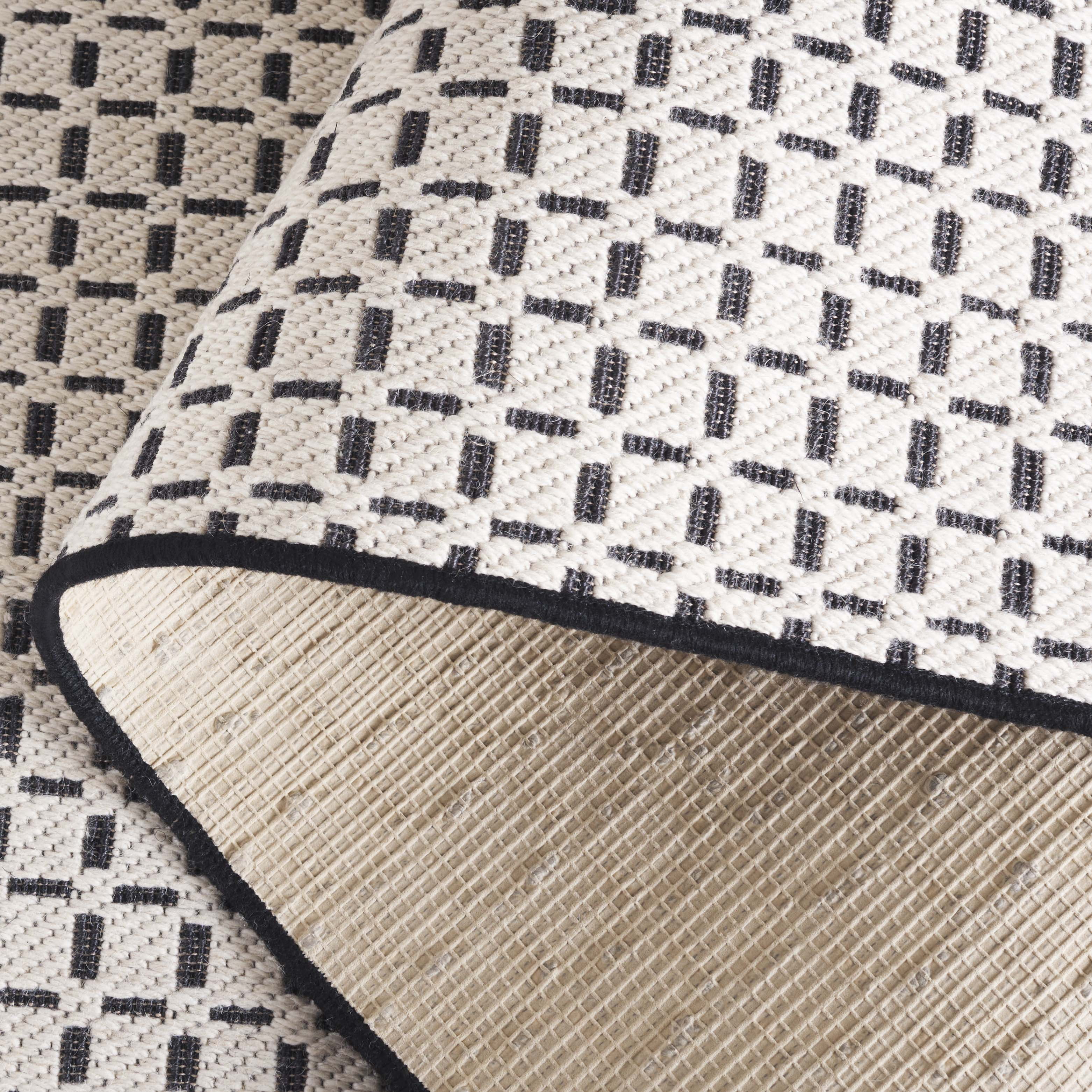SAFAVIEH Natural Fiber Phelim Geometric Area Rug, Ivory/Black, 3' x 5'