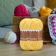 thumbnail image 4 of Funda de almohada tejida a mano con hilo de crochet en una bola de lana de terciopelo agradable y suave, 4 of 5