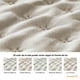 thumbnail image 4 of Dreamlab Colcha Ligera con 2 Fundas de Almohada, Capitonado, Ultra Suave. Hipoalergénico.Edrecolcha para Cama.Edredón para Verano y Todas las Estaciones.(King Size 275 x 240 cm,Trébol,Naranja Quemado), 4 of 8