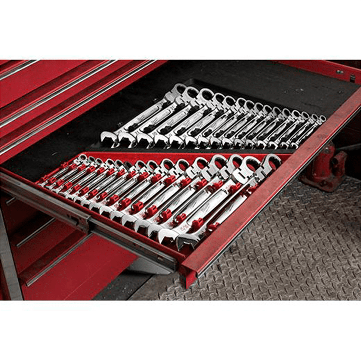 Milwaukee 15-Piece SAE Flex Head Ratcheting Combination Wrench Set (48-22-9413) – 144-Position Ratcheting, MAXBITE Grip, Easy Tray Storage