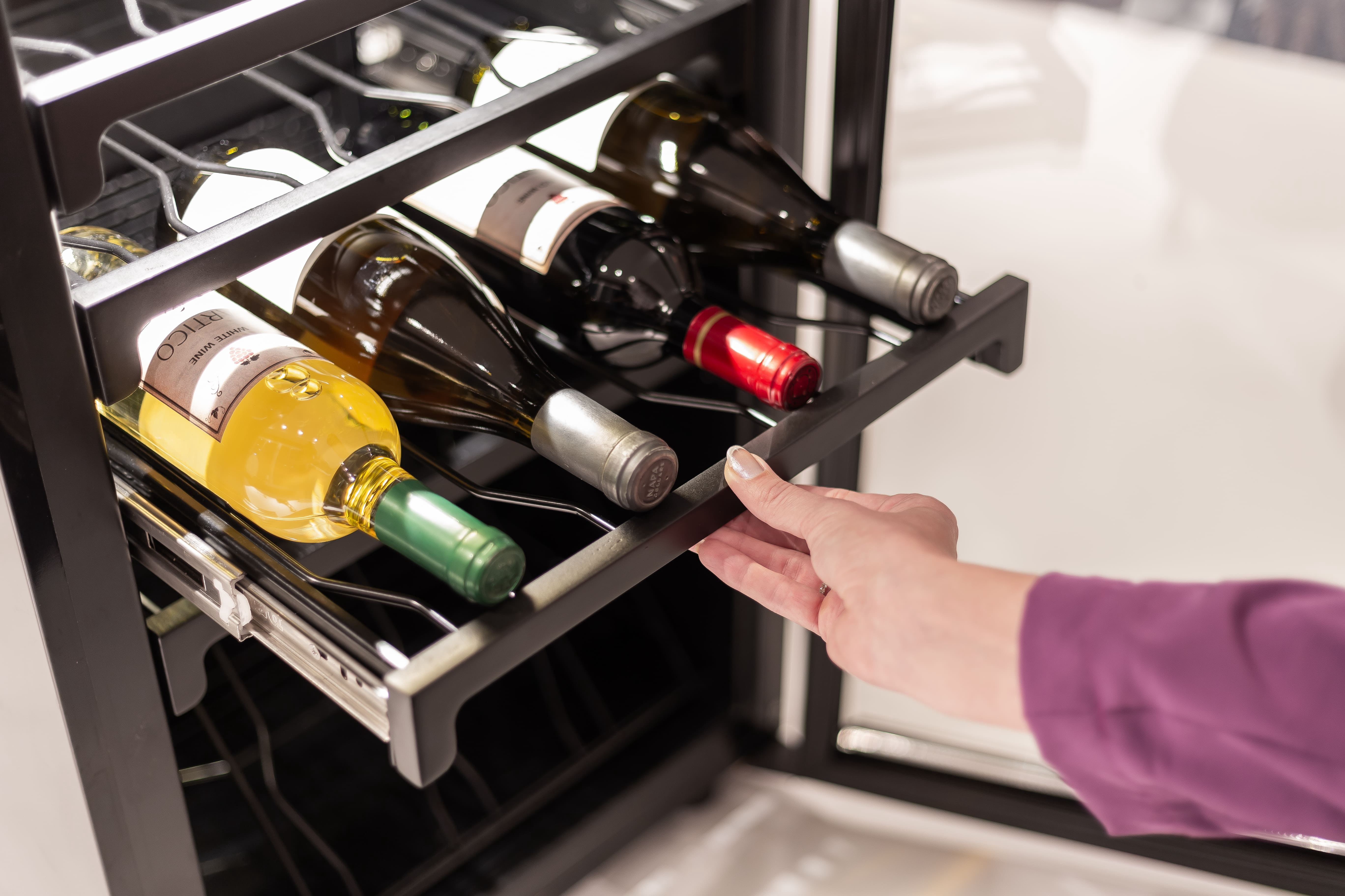 ARTICO Wine Cooler – Built-in or Freestanding, Smart Temperature Control, Ultra-Quiet Operation, LED Lighting, Modern Design (Black, 20 Bottles)