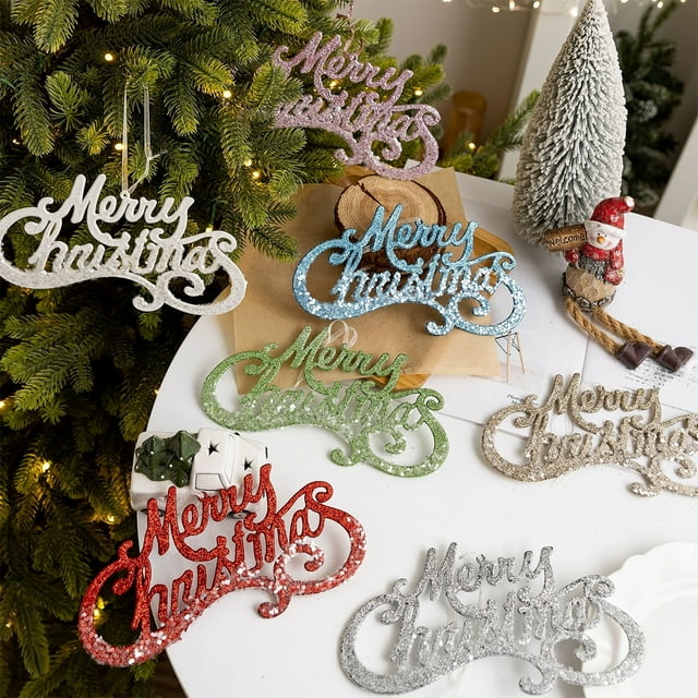 Adorno Navideño Azul con Forma de Letra, Ideal para Colgar En La Corona de Navidad. Perfecto para Decorar El Árbol de Navidad. Detalles Brillantes. Material Plástico. 20 X 10,5 Cm. 1 Unidad.