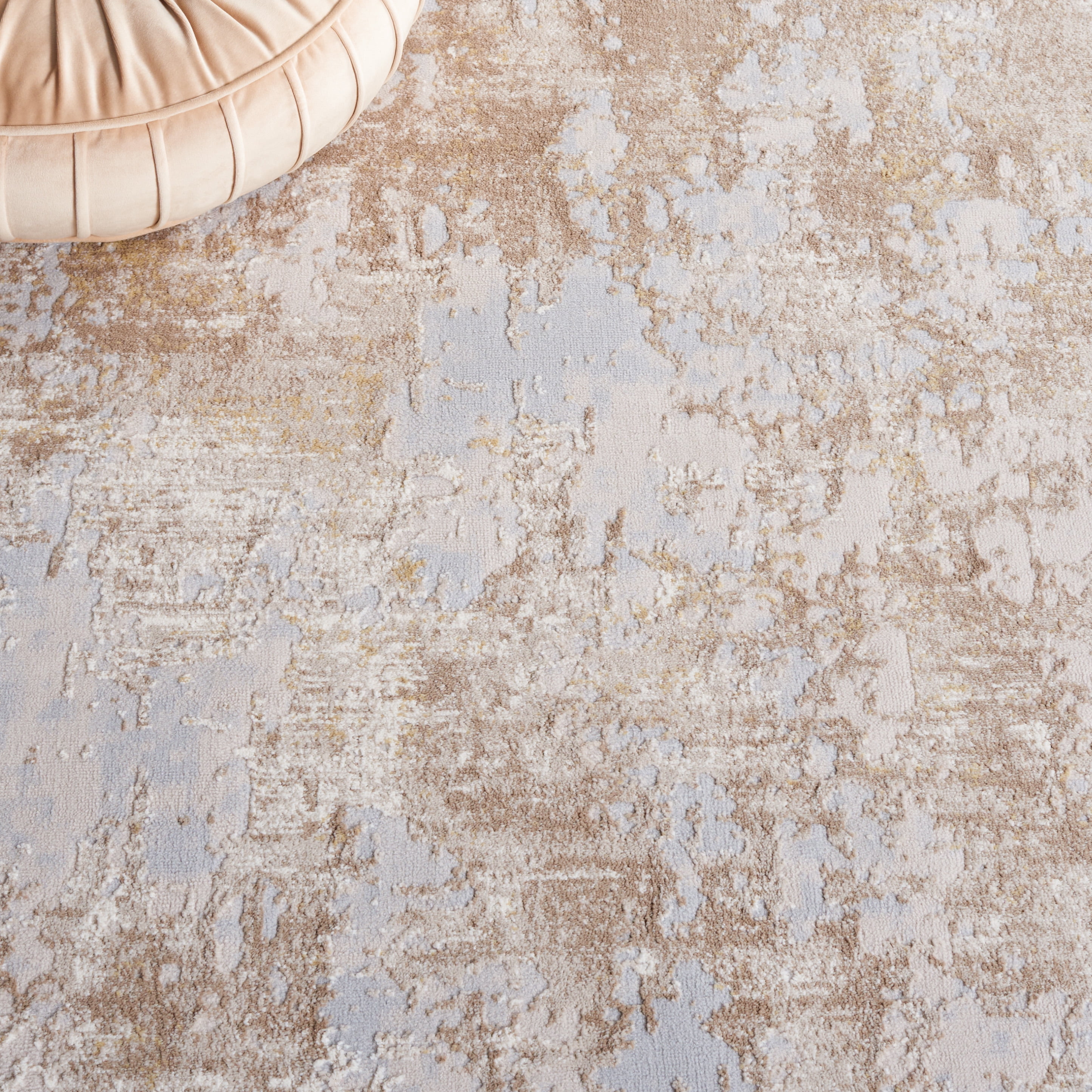 SAFAVIEH Continental Laird Distressed Area Rug, Light Beige/Beige, 5'3" x 7'6"