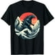 thumbnail image 1 of Vintage Japanese Kaiju Monster The Great Wave Off Kanagawa Camiseta para hombre, 1 of 7