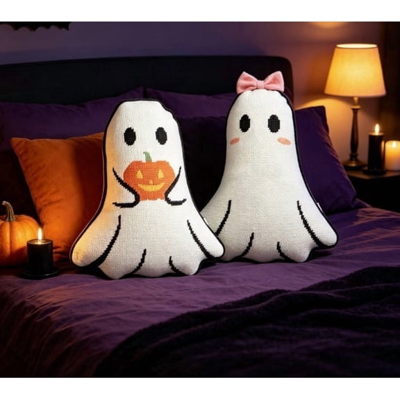 Halloween Ghost Shaped Throw Pillow, Cute Hooked Texture Ghost Pillow with Pink Bow, Spooky‑Cute Halloween Decor for Home Office Bedroom Couch Sofa