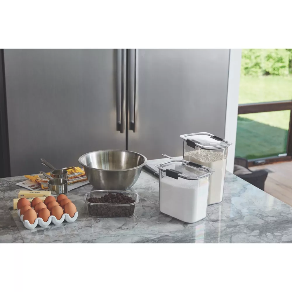 16 cup Pantry Airtight Food Storage Container: Clear Plastic, Freezer & Dishwasher-Safe