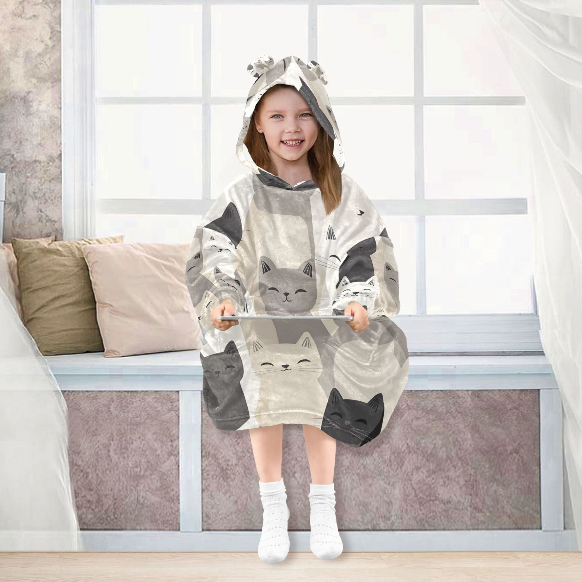 FORMRS Wearable Blanket Hoodie with Sleeves for Kids Cozy Flannel Sweatshirt, Beige Cute Cats