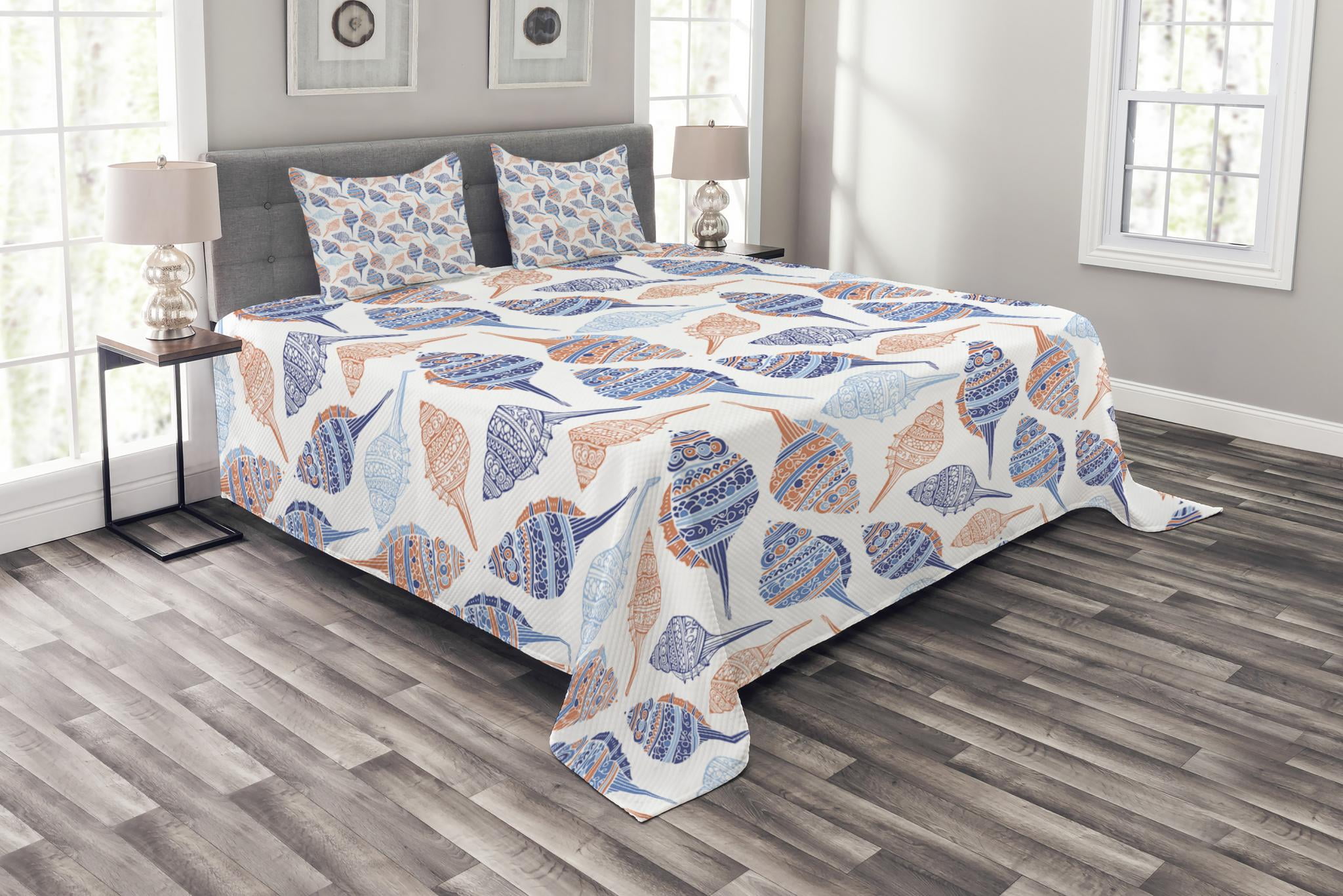 Ocean Bedspread Set, Marine Life Themed Abstract Seashells Scallops