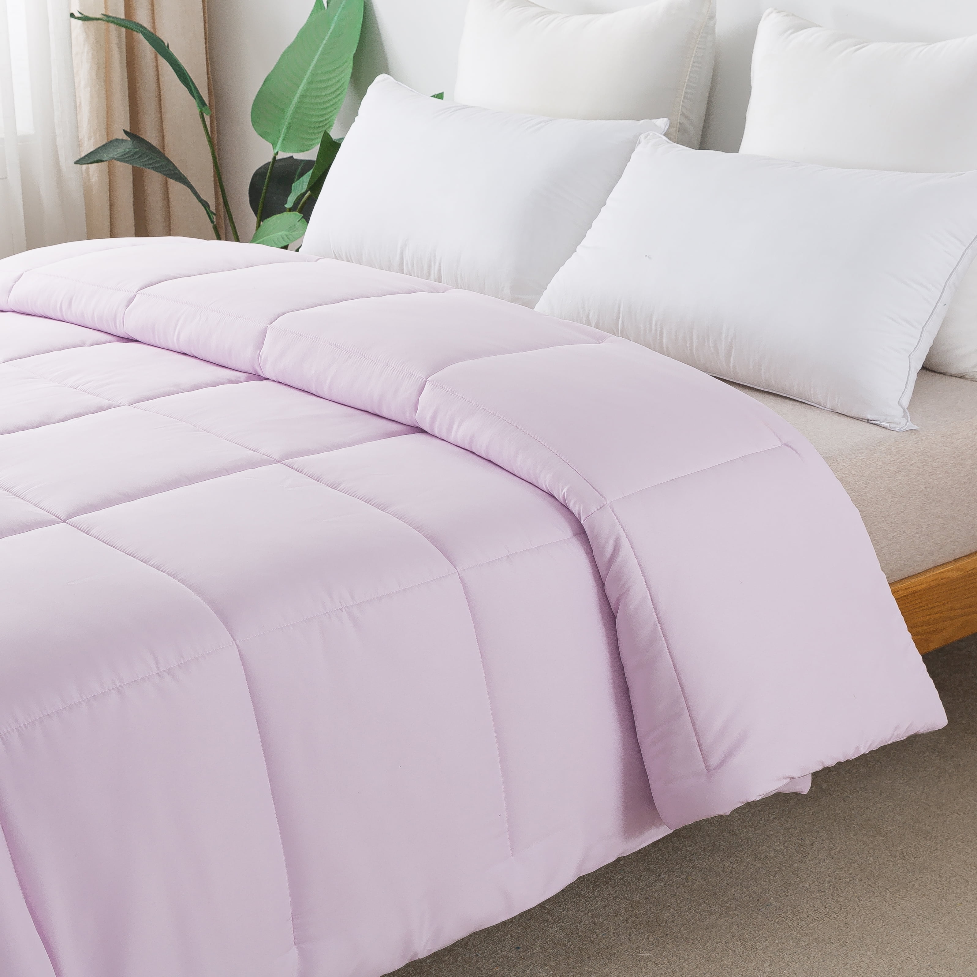 Mainstays Lilac Solid Print Hypoallergenic Down Alternative Comforter, King, Adult, Unisex