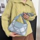 thumbnail image 4 of Bolso de hombro de cuero PU | Bolso bandolera casual | Correa ajustable | Bolso tote elegante y versátil | Se adapta a las gafas de sol de la billetera del teléfono | 24x16x5.5cm | Negro o azul, 4 of 6