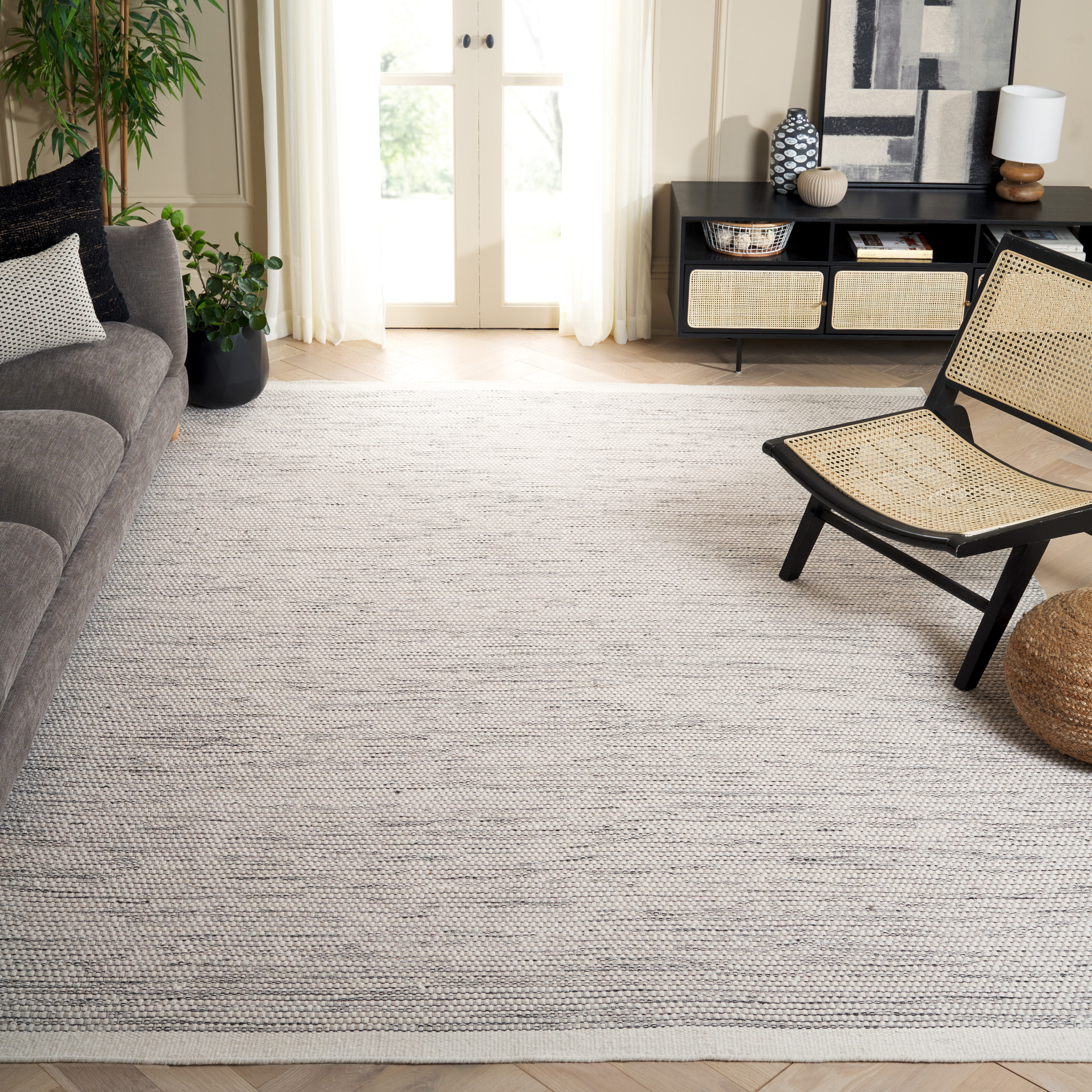 SAFAVIEH Vermont Zarif Distressed Dotted Area Rug, Ivory/Black, 9' x 12'