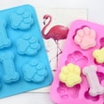 thumbnail image 4 of Paquete de 3 moldes de silicona para cachorro, pata de perro y hueso de perro, moldes de silicona para hornear chocolate, dulces, gelatina, cubitos de hielo y golosinas para perros, 4 of 5