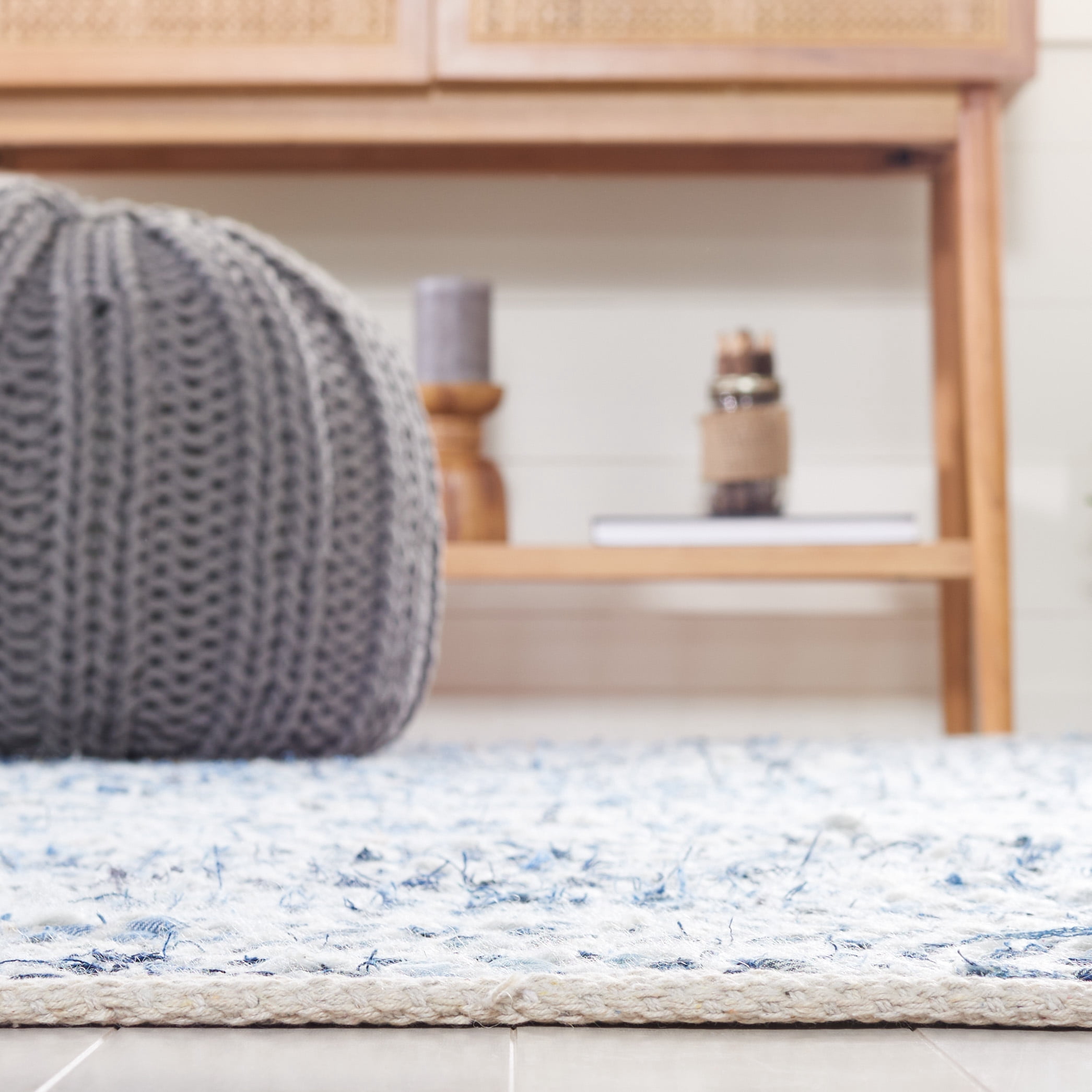 SAFAVIEH Natura Leonard Distressed Area Rug, Blue/Light Grey, 4' x 6'