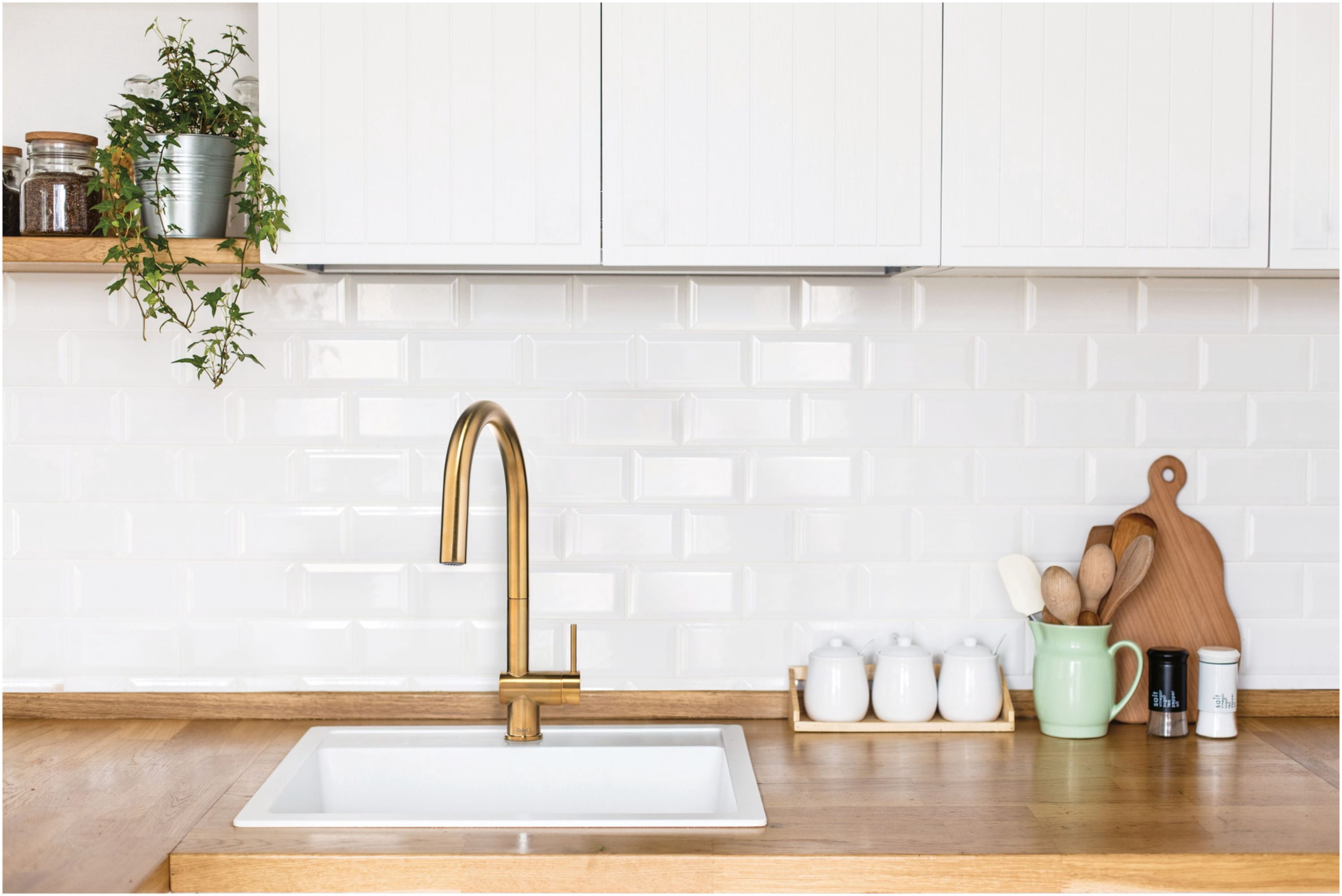 Riobel Az201 Azure 1.5 GPM Single Hole Pull Down Kitchen Faucet - Gold