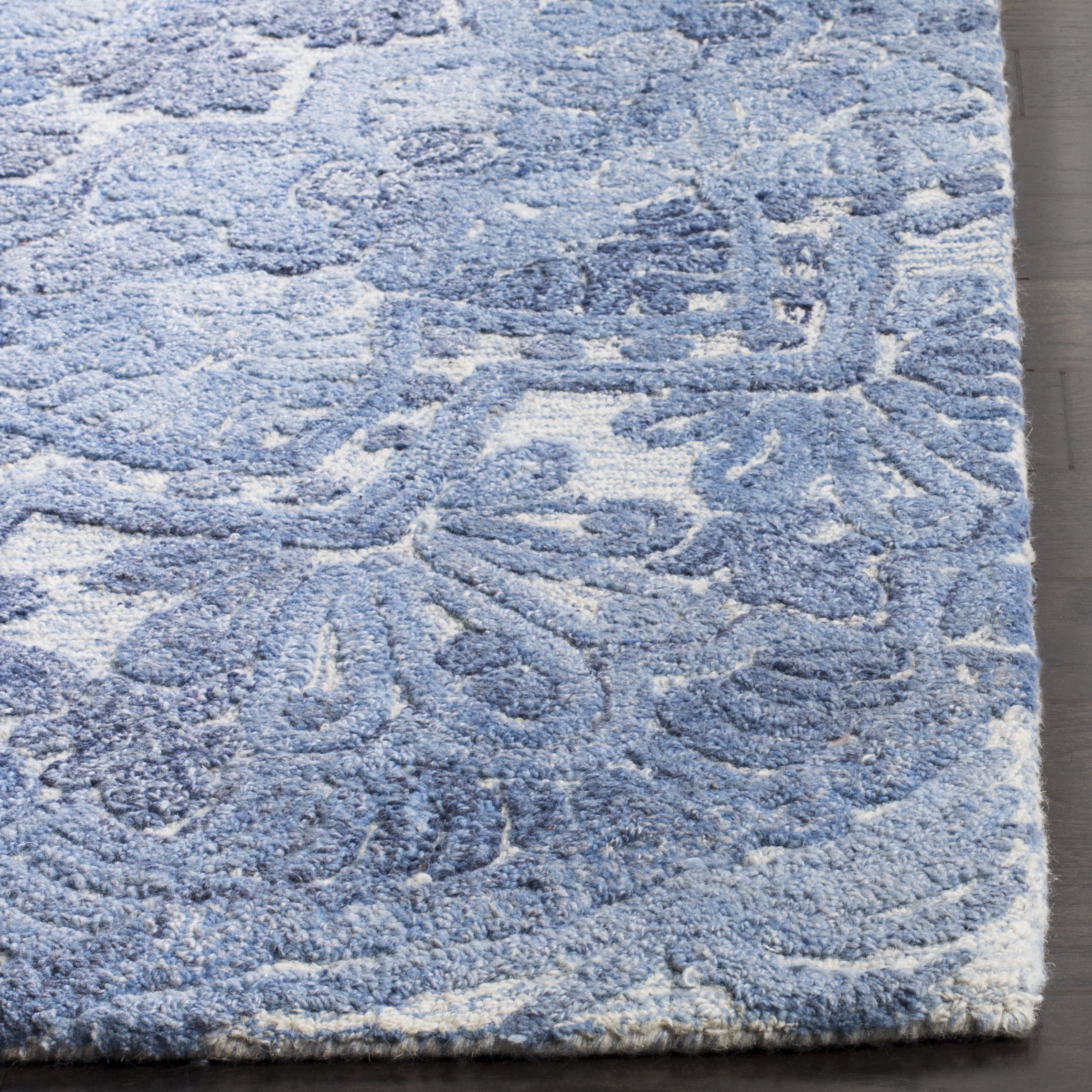 SAFAVIEH Marquee Georgiana Floral Area Rug, Blue/Ivory, 10' x 14'