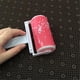 thumbnail image 4 of Quitapelusas portátil para telas con 100 g de peso para eliminar pelos de mascotas en ropa, muebles, alfombras, ropa de cama, tapicería de coche, lavable y reutilizable., 4 of 9