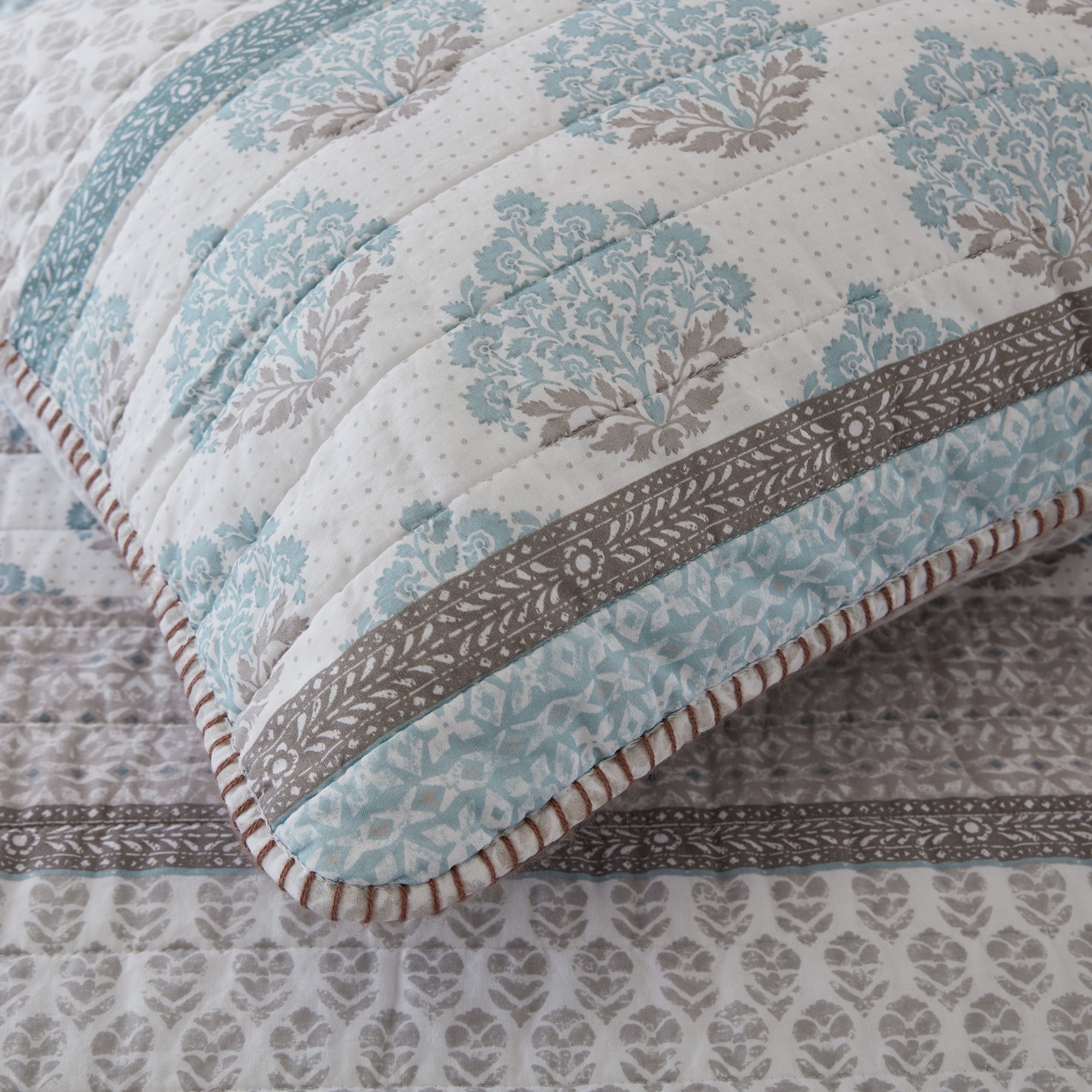 Full Queen 100% Cotton Quilt Set with Medallion Block-Print Design, 2" Channel Quilting, Lightweight All-Season Bedspread with Blanket Stitch, Prewashed for Softness