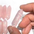 thumbnail image 5 of 1 pieza de varita de cuarzo rosa pequeña con puntas DT, cristal hexagonal, piedra natural, curación mineral, Reiki, decoración de la habitación del hogar, bricolaje, para colgante, regalo, 5 of 5
