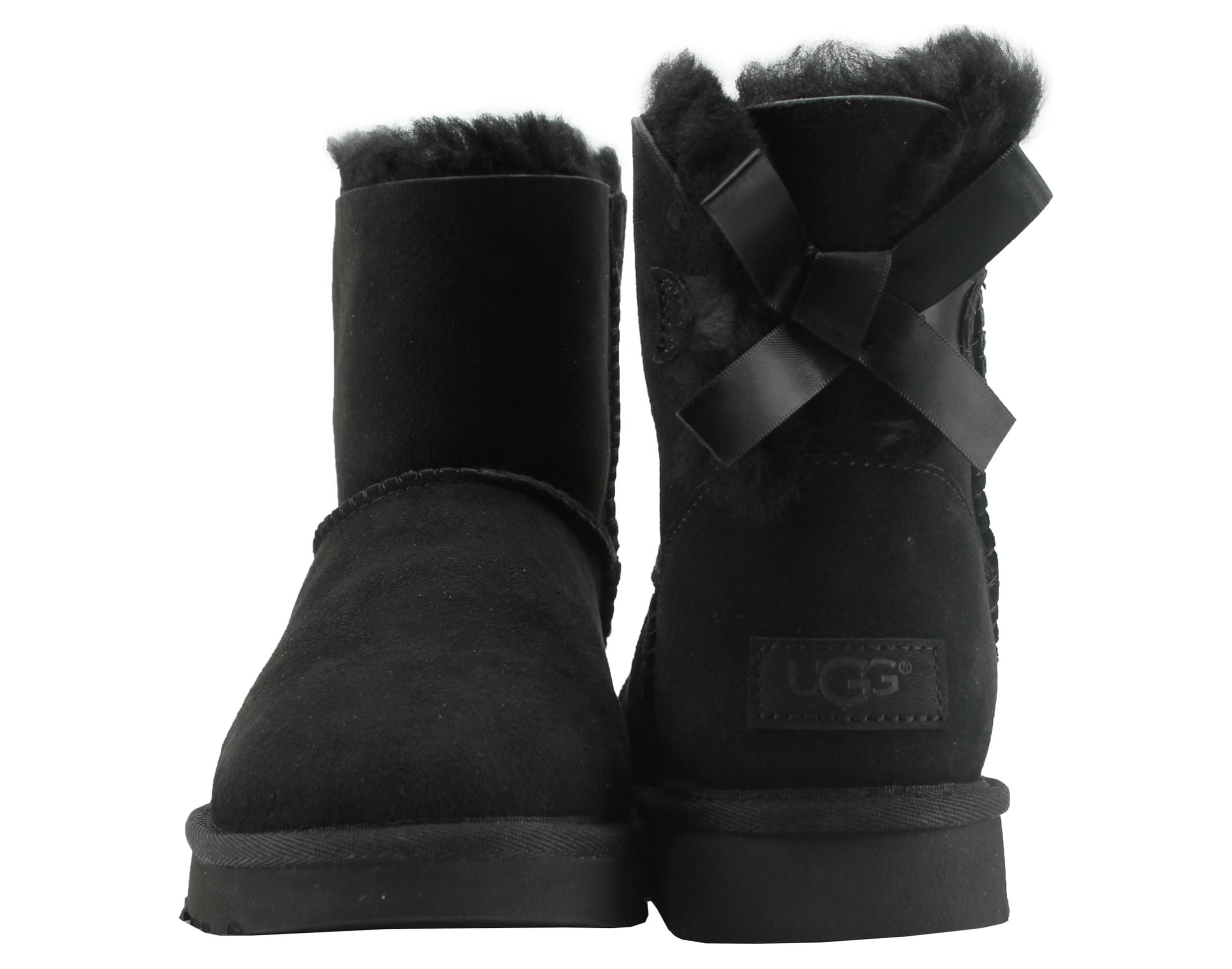 Black short best sale bailey bow uggs