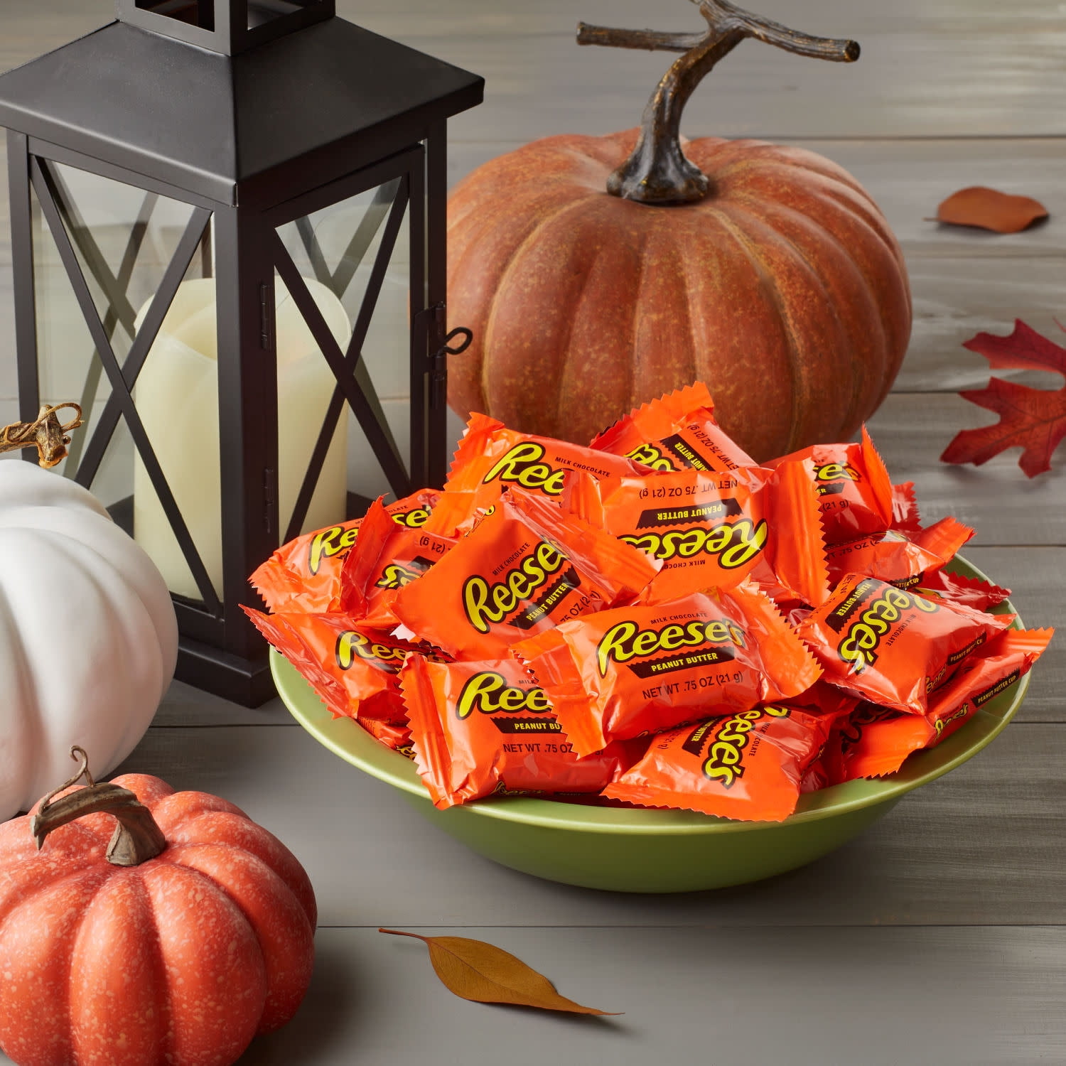 (2 pack) REESE'S Milk Chocolate Snack Size Peanut Butter Cups, Halloween Candy Jumbo Bag, 19.5 oz
