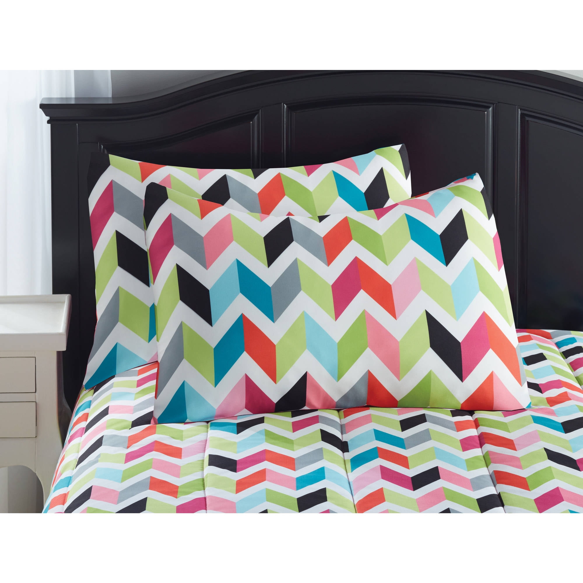 Your Zone Bright Chevron Print Bed in a Bag Bedding Set 1 Each queen. 