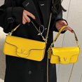 thumbnail image 3 of Bolso cuadrado pequeño de diseño de nicho para mujer, nuevo bolso de mensajero con cadena de moda 2025, bolso de hombro retro para ir al trabajo., 3 of 5