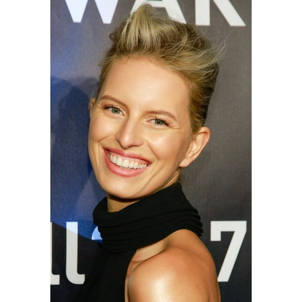 Karolina Kurkova At Arrivals For Gabrielle_S Angel Foundation Angel