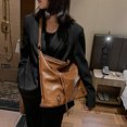 thumbnail image 2 of JM Bolso de mujer europeo y americano con remaches de flecos, bolso de motocicleta de gran capacidad, bolso cruzado de un hombro a la moda con cera de aceite, marrón para mujer JM, 2 of 5