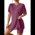 thumbnail image 2 of Conjunto de Dos Piezas de Corta para Mujer, con Camiseta Extragrande y Pantalones Cortos Estilo Biker, Color Vino Tinto, Talla S, 2 of 7