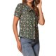 thumbnail image 4 of BLUSA DE BOTONES CHIC PARA MUJER CON MANGAS CORTAS Y PUFF, CUELLO TURNDOWN, ESTAMPADO FLORAL, ALGODÓN, TALLA XS, VERDE EJÉRCITO, 4 of 5