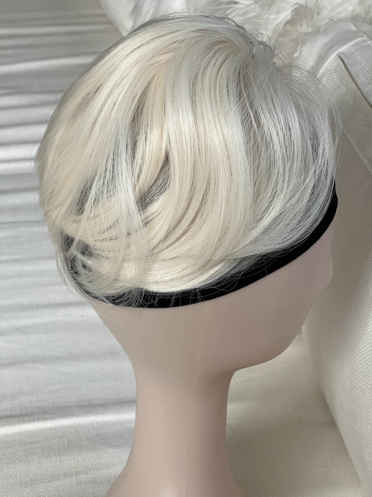 Apexhairs Messy Bun Hair Piece Tousled Updo Straight Hair Chignon Scrunchy Platinum Blonde