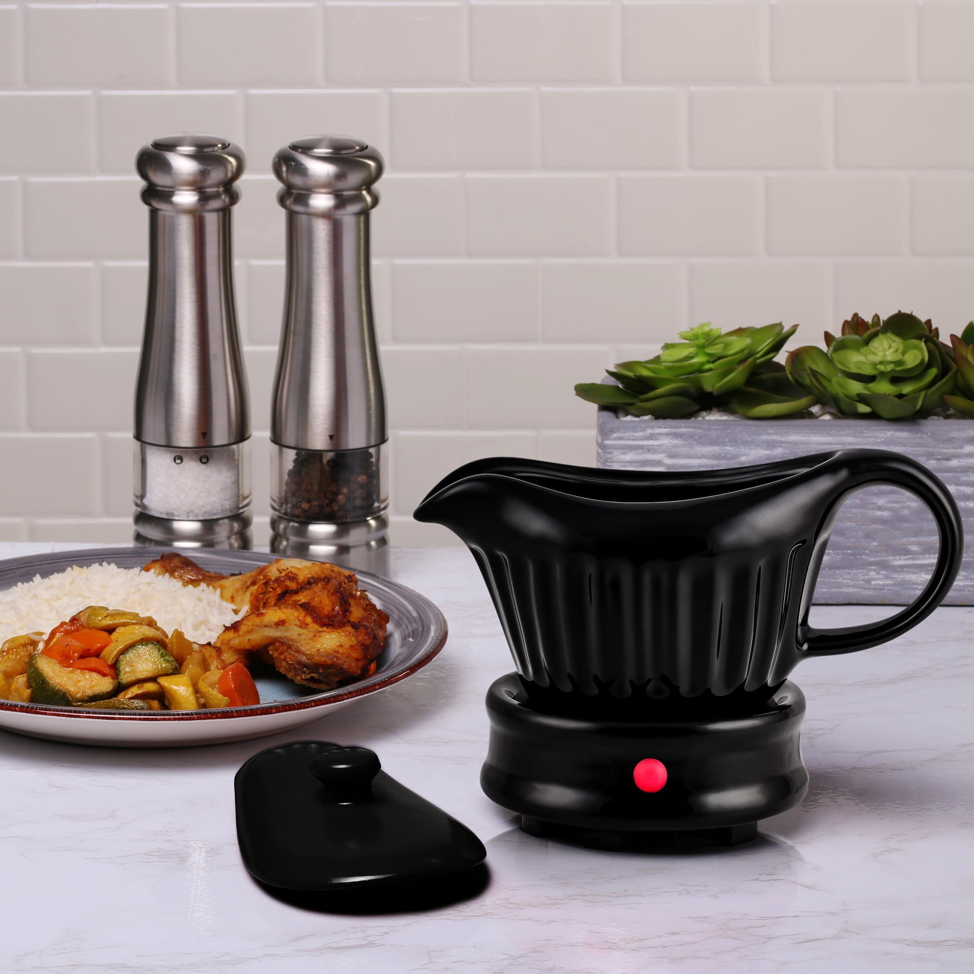 FW024589B OVENTE Electric Gravy Sauce Boat Warmer with Detachable 13.5 Ounce Ceramic Pot Black Lid and Warming Base 