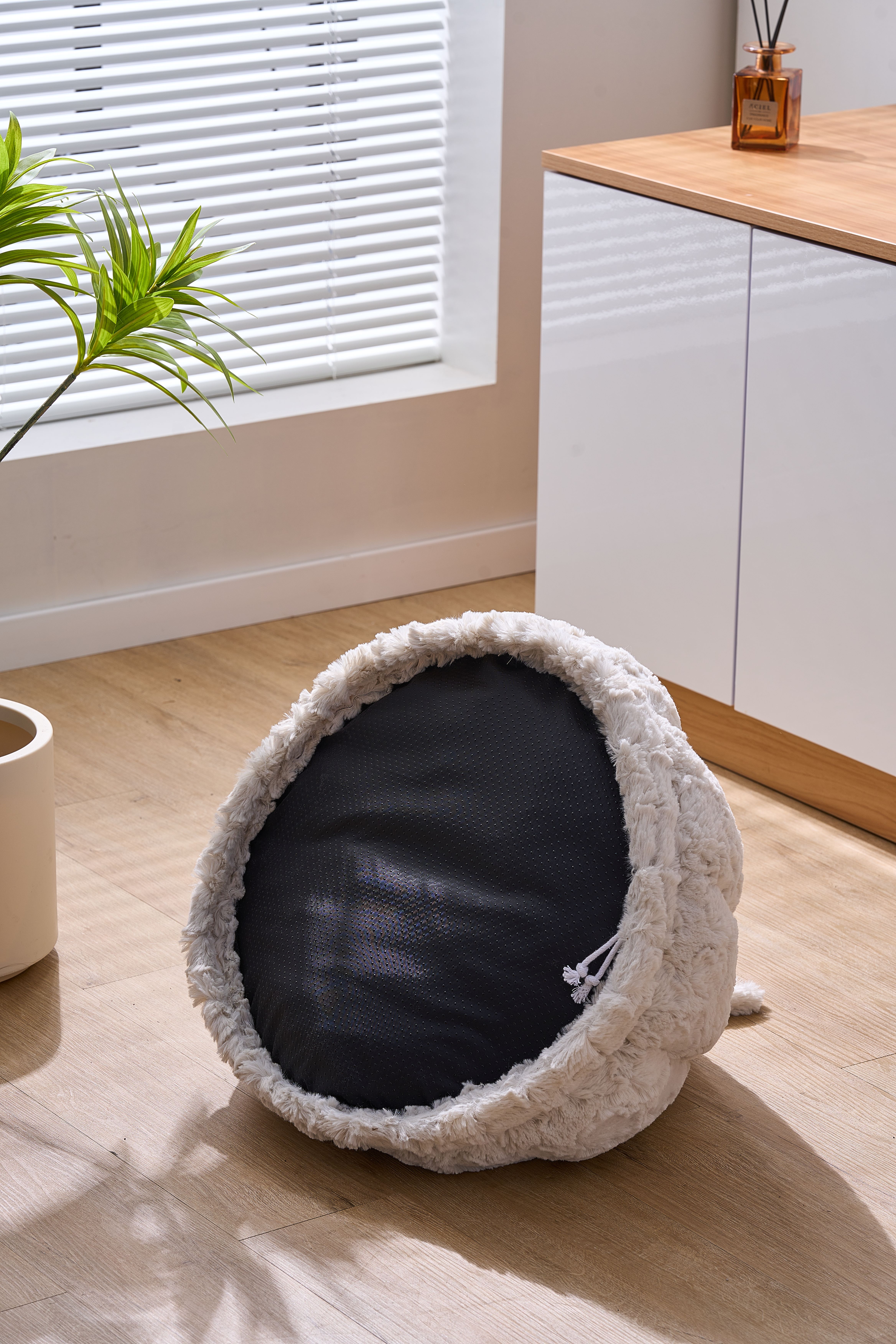 PetPals Anxiety Calming & Washable Kitten Cat Bed-Rose Hut