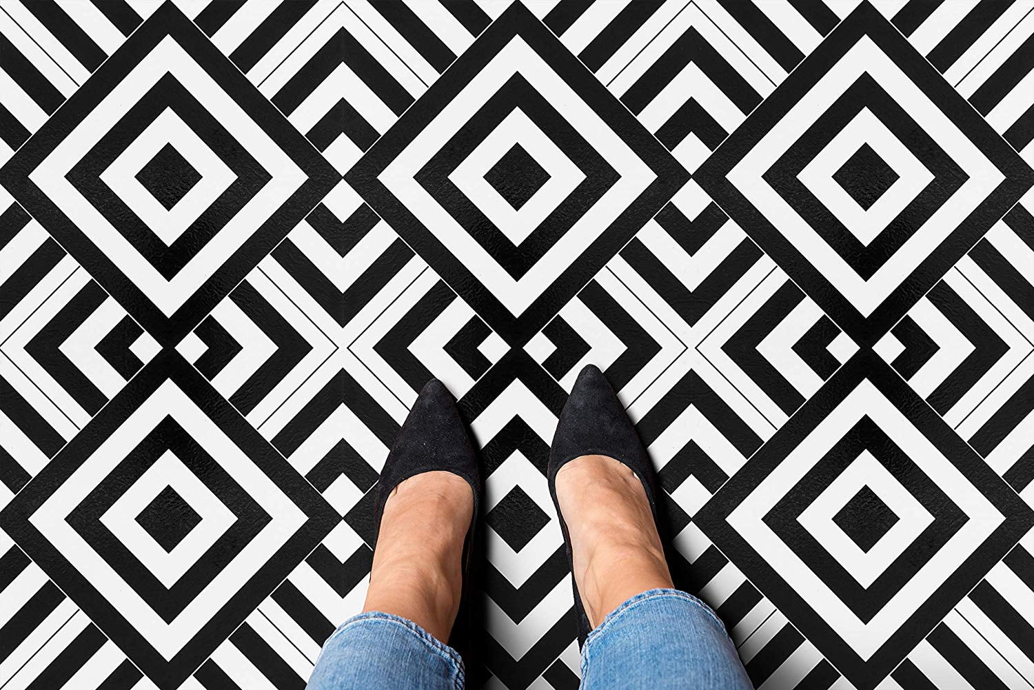 PowerSellerUSA Self-Stick Vinyl Modern Geometric Floor Tiles Ultra Durable 1.5mm Thick Tiles, 5-Pack/100 Square Ft., 12" x 12", Black/White Diamond