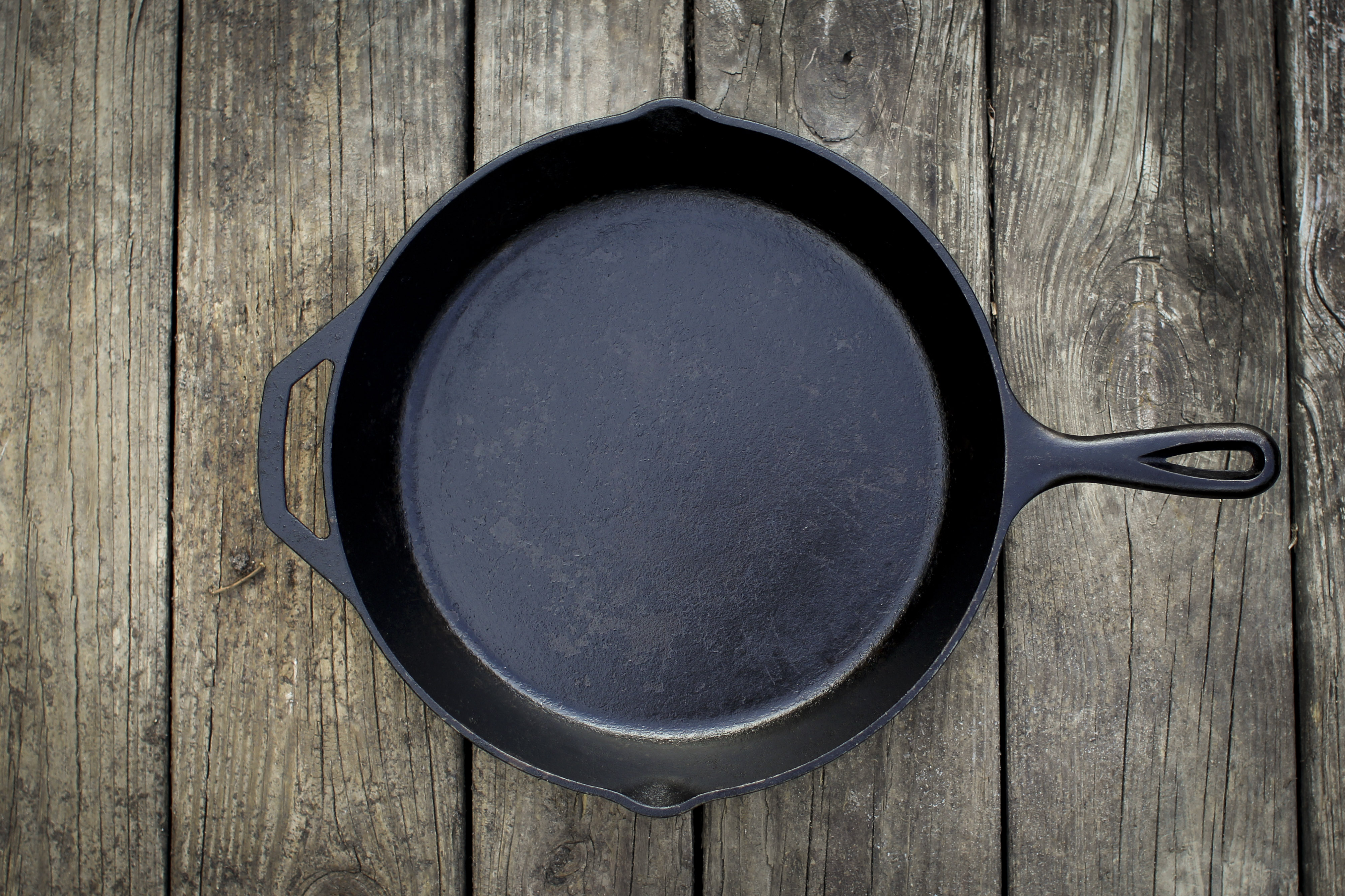 Lodge Pre-Seasoned 12 Inch. Cast Iron Skillet with Assist Handle - image 7 of 16