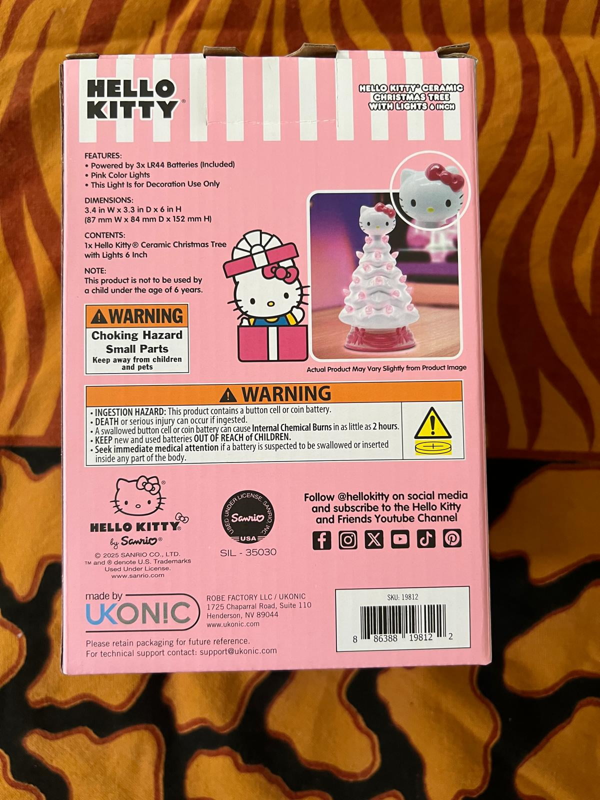 Hello Kitty Mini Ceramic Christmas Tree with white Lights – 6" Tall Holiday Decoration, Ages 6+